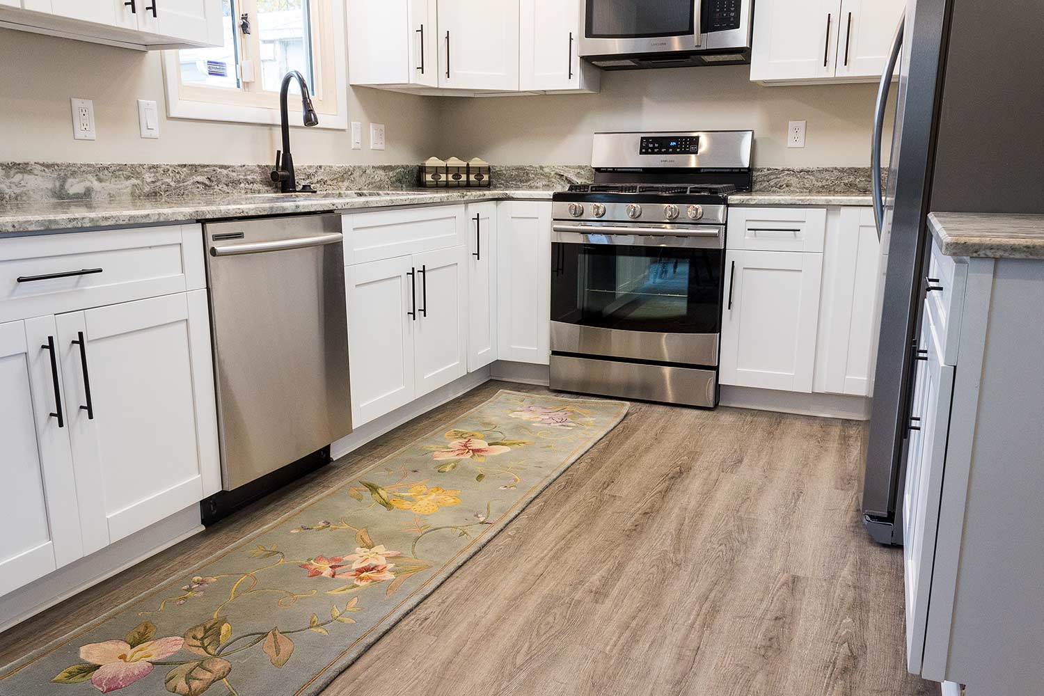 Tips For Cleaning Your Vinyl Flooring, Pictures Of Kitchens With Vinyl Plank Flooring